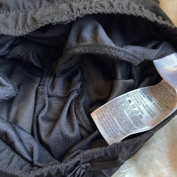 Hurley 3T boys swim trunks in black - Picture 6 of 6